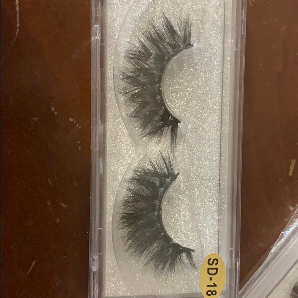 Mink eyelashes